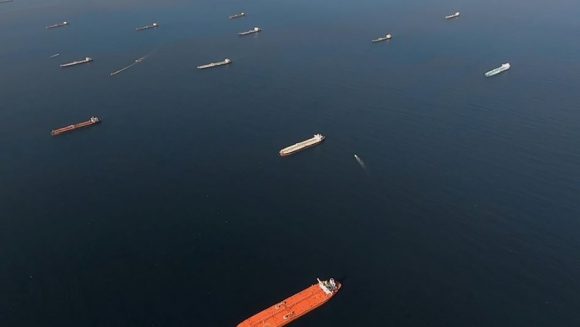 Buques petroleros se acumulan frente a California y Singapur con crudo que nadie quiere – La otra Andalucía