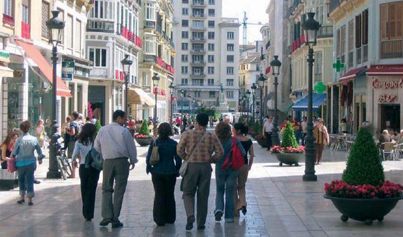 El pequeño comercio andaluz acusa a la Junta de favorecer a grandes superficies al ampliar apertura en festivos – La otra Andalucía