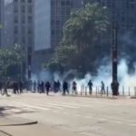 Brasil. Policía Militar dispersa manifestación prodemocrática con bombas de gas en Paulista