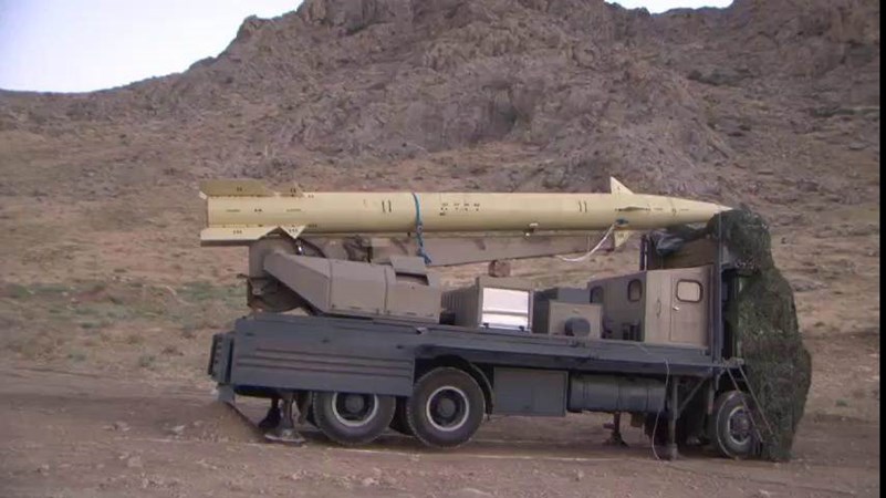 Irán lanza con éxito nueva generación de misiles de crucero