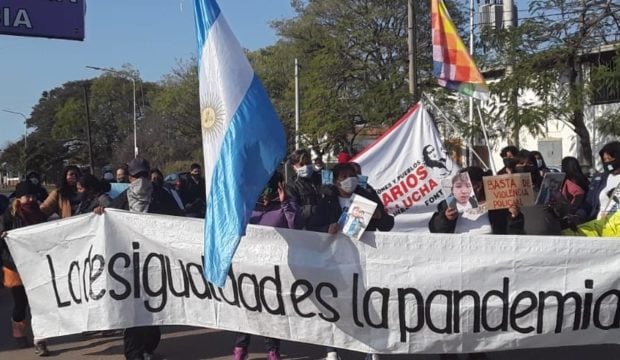 Argentina. Ataque a los Qom en el Chaco: Renunció el jefe de policía defendiendo a los torturadores /Juego ambiguo de Capitanich /Marcha popular exigió justicia