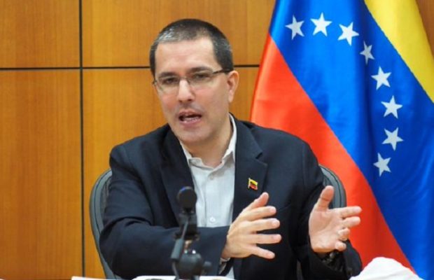 Venezuela. Canciller envió nota de protesta al Gobierno de Colombia que sigue sin dar respuesta por ataques a su sede Consular en Bogotá