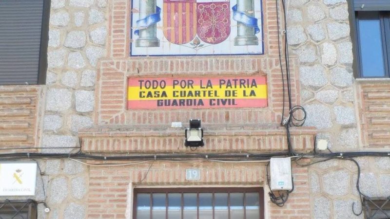 La Guardia Civil irritada por la propuesta de sustituir el «Todos por la patria» de los cuarteles – La otra Andalucía
