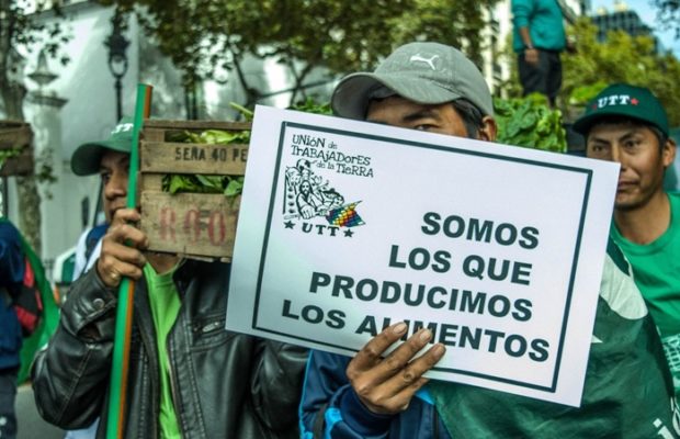 Argentina. La UTT instala “chacra agroecológica” en Plaza de Mayo