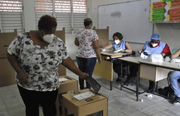 Feminismos. Imposiciones Antidemocráticas: las políticas de ‘identidad de género’ en la República Dominicana