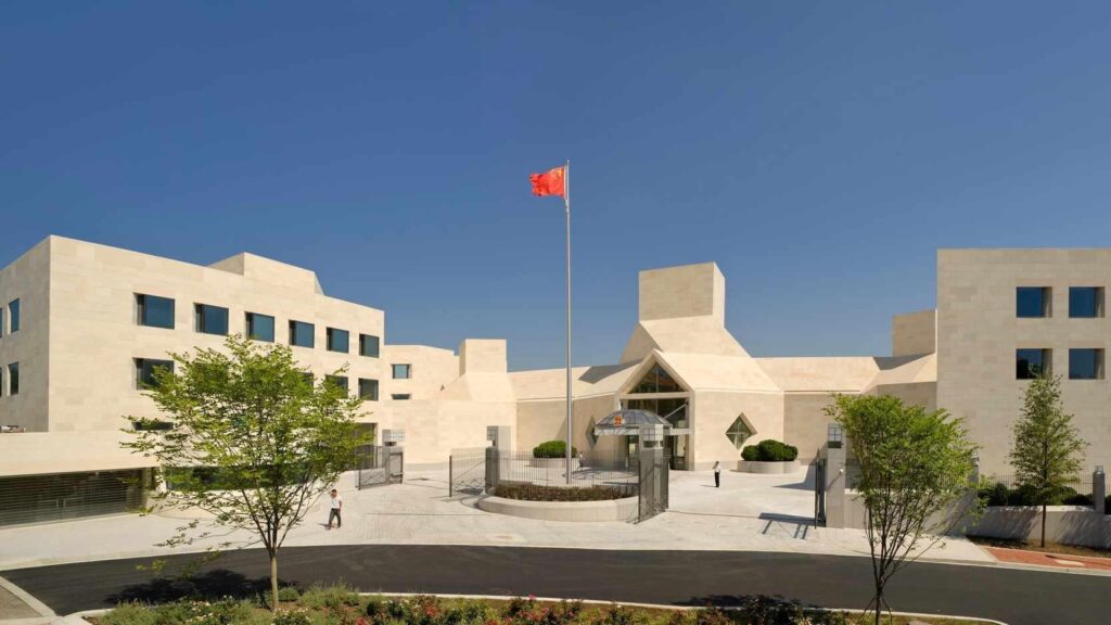China. La Embajada en Washington critica las nuevas restricciones impuestas a los diplomáticos