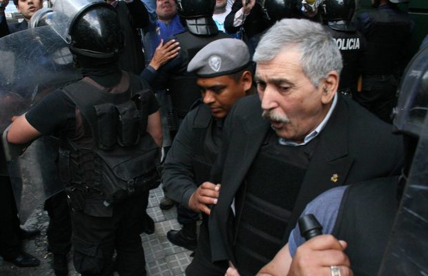 Uruguay. Tres personas fueron detenidas durante un escrache en la casa del genocida Gilberto Vázquez