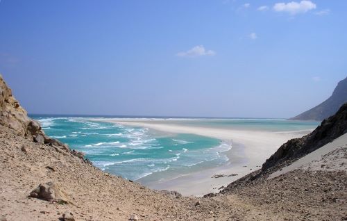Emiratos Árabes Unidos. Informes confirman intención emiratí de introducir a Israel en la isla de Socotra