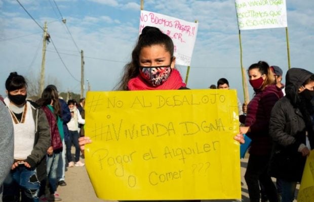Argentina. Carta de las mujeres de la toma de tierras de Guernica a dos ministras: «Ayúdennos a echar atrás el desalojo»