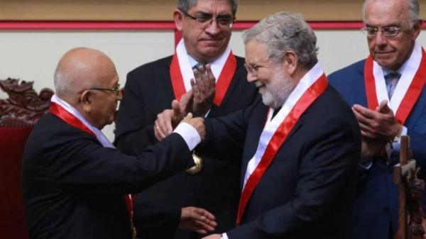 Perú. Propuesta del magistrado Blume en el Tribunal Constitucional  en torno a la prescripción de millonarias deudas tributarias de grandes empresas