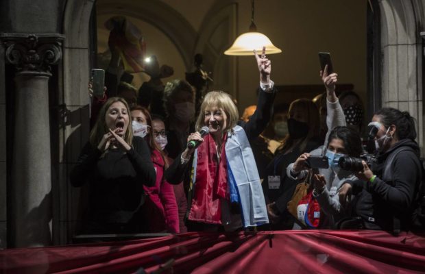 Uruguay. Elecciones: el Frente Amplio retiene Montevideo y gana en Canelones /La derecha mantiene lo ganado en anteriores comicios