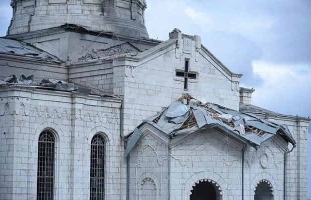 Karabaj. Azerbaiyán bombardeó la Catedral de Shushí