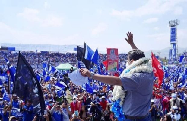 Bolivia. Cierre apoteósico del MAS en Sacaba, Cochabamba /Decenas de miles de seguidores proclamaron la futura victoria (fotos+videos)