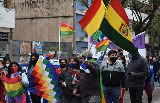 Argentina. La comunidad boliviana celebra el trinfo del MAS ante la dictadura (video y fotos)