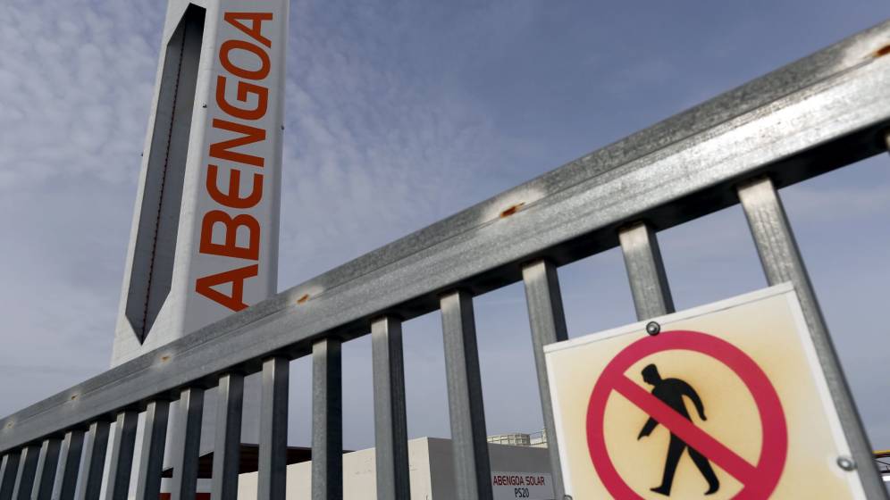 Abengoa amenaza con trasladar su sede a Valencia