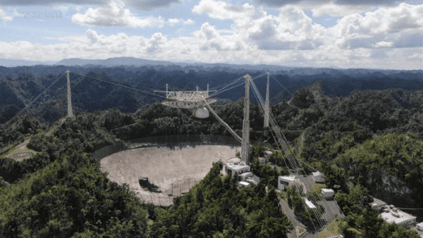 Puerto Rico. Colapsa el histórico radiotelescopio de Arecibo