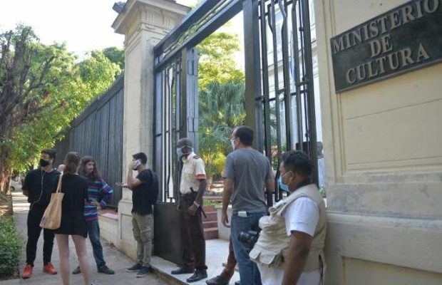 Cuba. El Ministerio de Cultura abre puertas al diálogo con artistas e intelectuales, pero sin condicionamientos