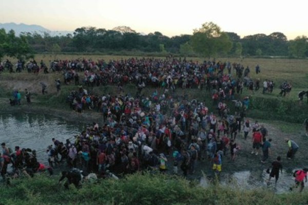 México. Caravanas de «damnificado» en Centroamérica alistan su viaje a EEUU