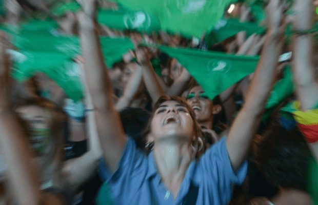 Argentina. Aborto legal: Diputados dio media sanción y solo falta el Senado