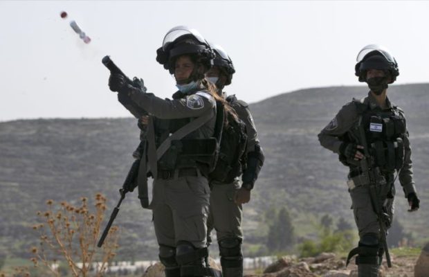 Palestina. Fuerzas israelíes disparan en la cara a un joven palestino