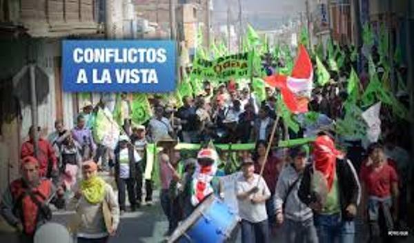 Perú. Advierten reactivación de tres proyectos mineros sin licencia social