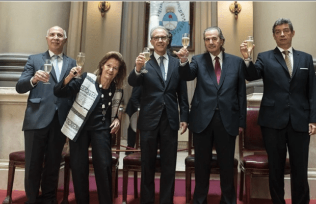 Argentina. Libertad de expresión: la Corte Suprema revocó una condena contra la revista Barcelona en una demanda de Cecilia Pando
