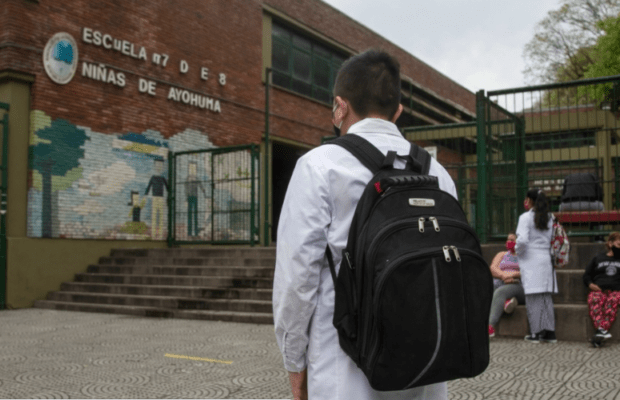 Argentina. Escuelas porteñas: solo podrán reclamar vacantes quienes no puedan pagar un privado