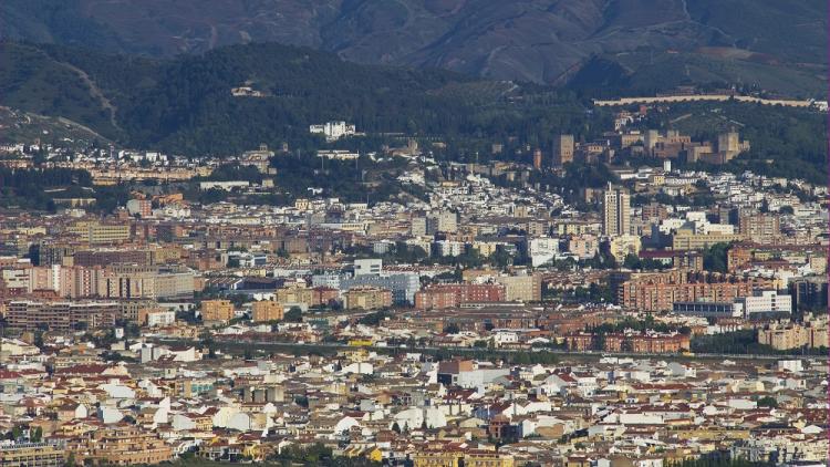Granada incumple año tras año el valor límite anual de NO2