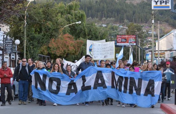 Argentina. Esquel: «Exigimos al gobierno de Arcioni y Sastre y a los diputados y diputadas que retiren ese proyecto de zonificación minera fraudulento, mentiroso e irresponsable»