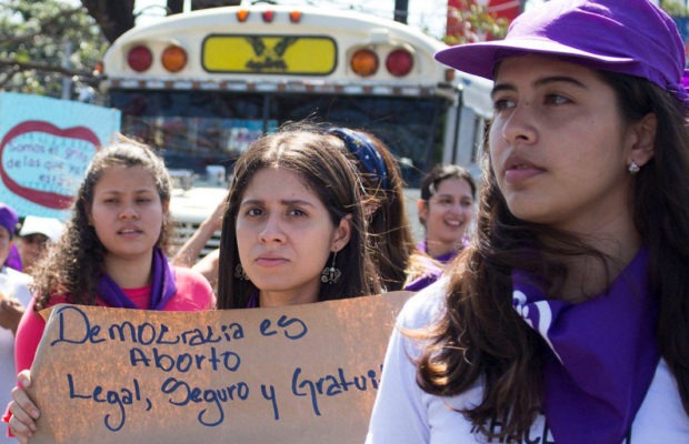 Honduras. Exigen la reforma constitucional del Art. 67 en relación con la prohibición absoluta y eterna del aborto