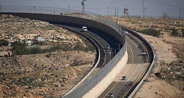 Palestina. El ocupante israelí aísla a Jerusalén de Cisjordania con una carretera de separación racial