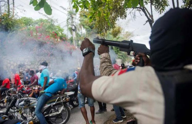 Haití. La Asociación de Medios Independientes denuncia ataques de parte de la policía