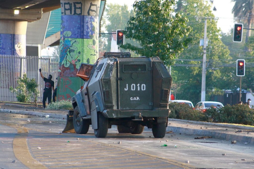 Protestas por malabarista baleado se registraron en Puente Alto, Maipú y Ñuñoa 
