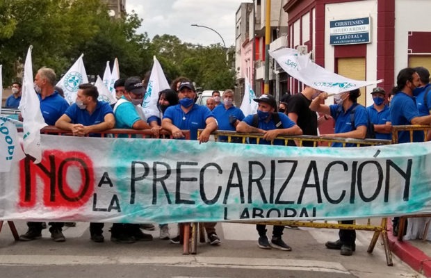 Argentina. Córdoba: Ante la negativa municipal de preservar las fuentes laborales con los derechos que brinda la COOPI de Villa Carlos Paz, se profundiza el conflicto por el agua