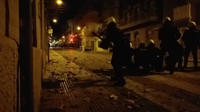 Linares: 14 detenidos tras una noche de rechazo a la violencia policial (vídeos)
