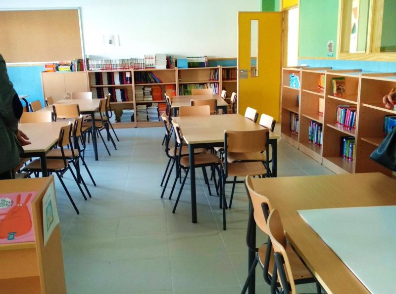 La Junta recorta 4.000 plazas públicas y decenas de clases en los colegios en el proceso de escolarización