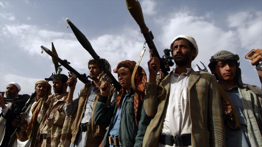 Partidarios del movimiento yemení Ansarolá en una reunión en Saná, Yemen, 20 de junio de 2016. (Foto: AFP)