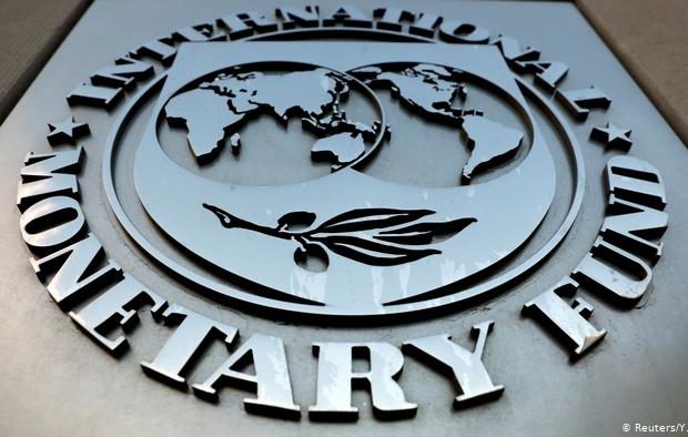 Argentina. La unica verdad es la realidad:  FMI niega que discuta  extensión del plazo de pago y reducción de los intereses / Alberto Fernández promete al jefe del Banco Mundial que el país “va a honrar sus deudas”