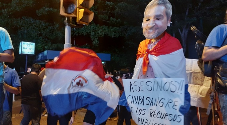 Así se manifestaron en Encarnación, para dar acompañamiento a las movilizaciones que suceden en la capital (foto: Rocío Gómez - Corresponsal Grupo Nación)