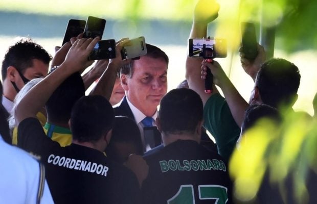 Brasil. En medio de la peor crisis, Bolsonaro criticó el confinamiento