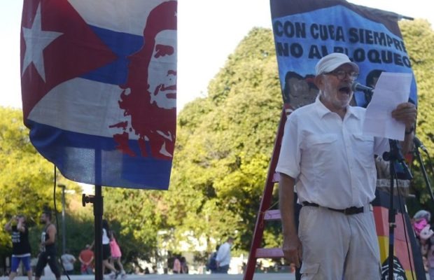 Cuba. Actor Norman Briski escribe un texto solidario con la Revolución Cubana por su ejemplo de humanismo revolucionario