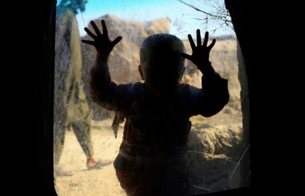 Migrantes: Niño de 10 años es encontrado abandonado en el desierto