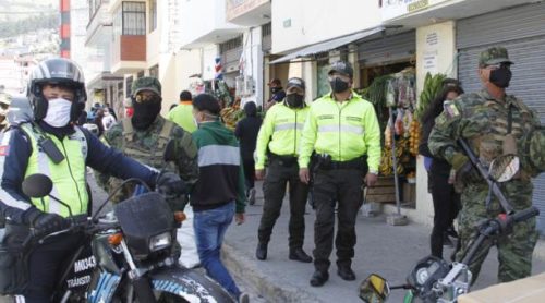 Ecuador. Militares y policías, a las calles para controlar toque de queda en Quito