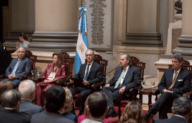 Argentina. Educación:  La Corte consideró que el gobierno nacional violó la autonomía porteña