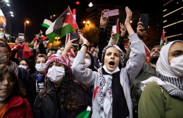 Palestina. Miles de personas repudiaron en Beirut y Estambul la represión israelí contra el pueblo de Jerusalén y Gaza (fotoreportaje)