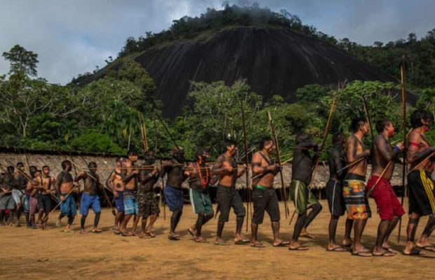 Brasil. Tiroteo entre mineros e originarios brasileños deja tres muertes