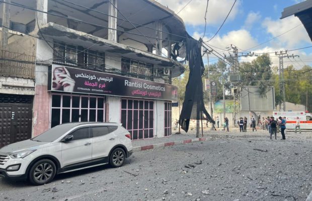 Palestina. HOLOCAUSTO. Aviones israelíes destruyen la sede clínica de la Media Luna Roja de Qatar
