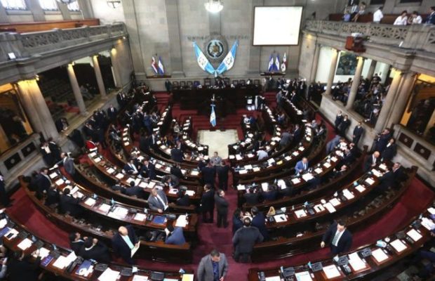 Guatemala. Investigación revela que la Unidad de comunicación del Congreso es utilizada para atacar a diputadxs de la oposición