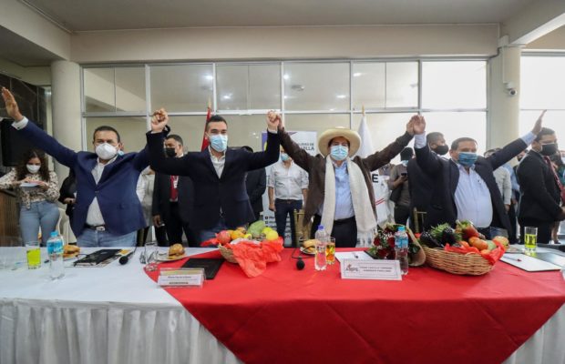 Perú. Pedro Castillo se reunió con alcaldes de todo el país para asegurar la gobernabilidad a futuro
