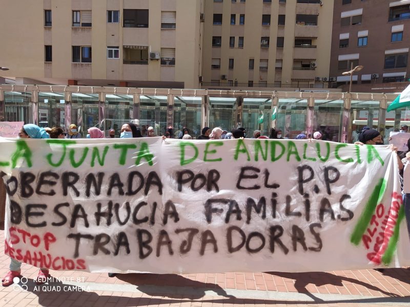 Almería: Vecinas y vecinos del barrio del Quemadero se rebelan contra los desahucios